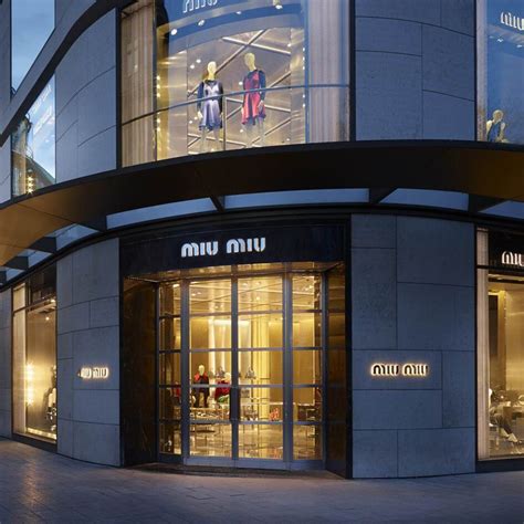 miu miu düsseldorf öffnungszeiten|Miu Miu Düsseldorf.